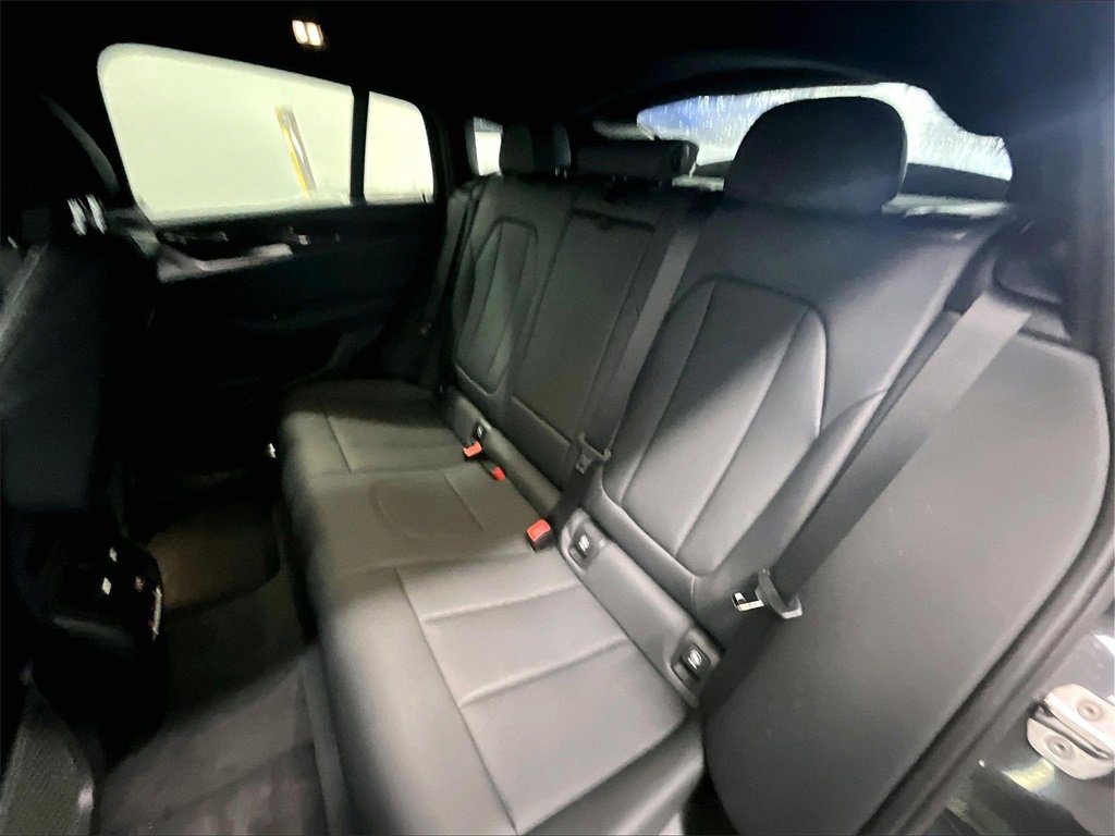 Used 2019 BMW X4 xDrive30i w/ Driving Assistance Package image 15