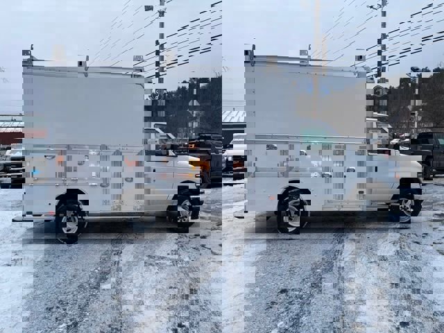 New 2026 Ford E-350 and Econoline 350 Super Duty w/ Power Equipment Group RWD image 25