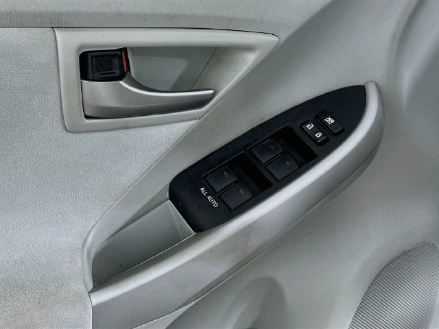 Used 2013 Toyota Prius Two FWD image 10