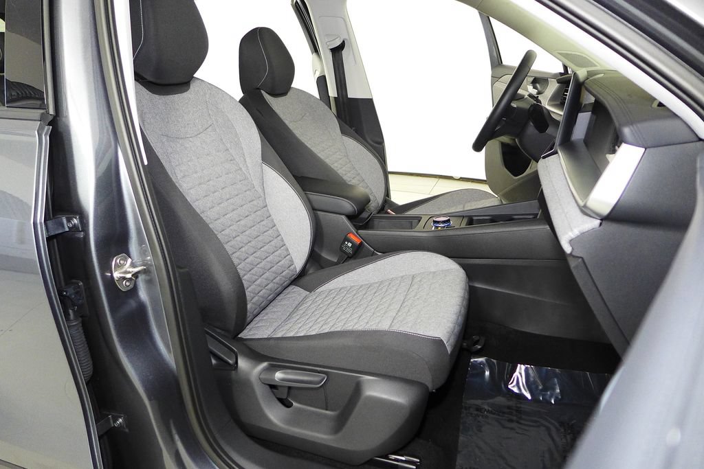 Used 2025 Volkswagen Tiguan S FWD image 18