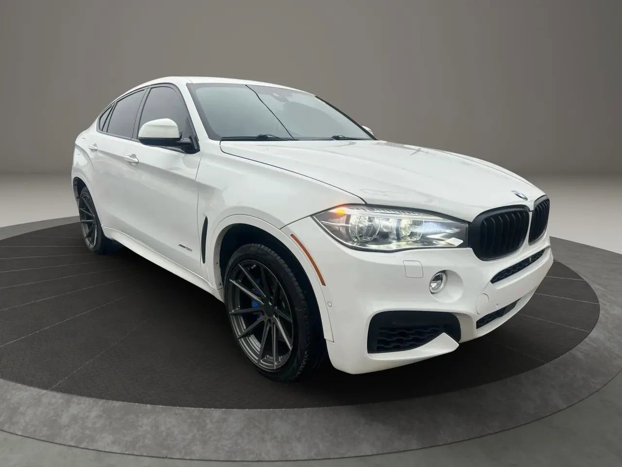 Used 2018 BMW X6 xDrive50i AWD/4WD image 3