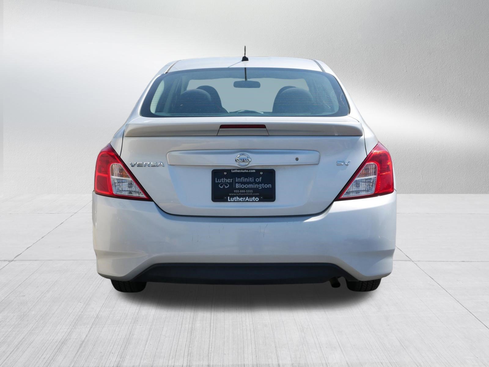 Used 2017 Nissan Versa SV FWD image 6