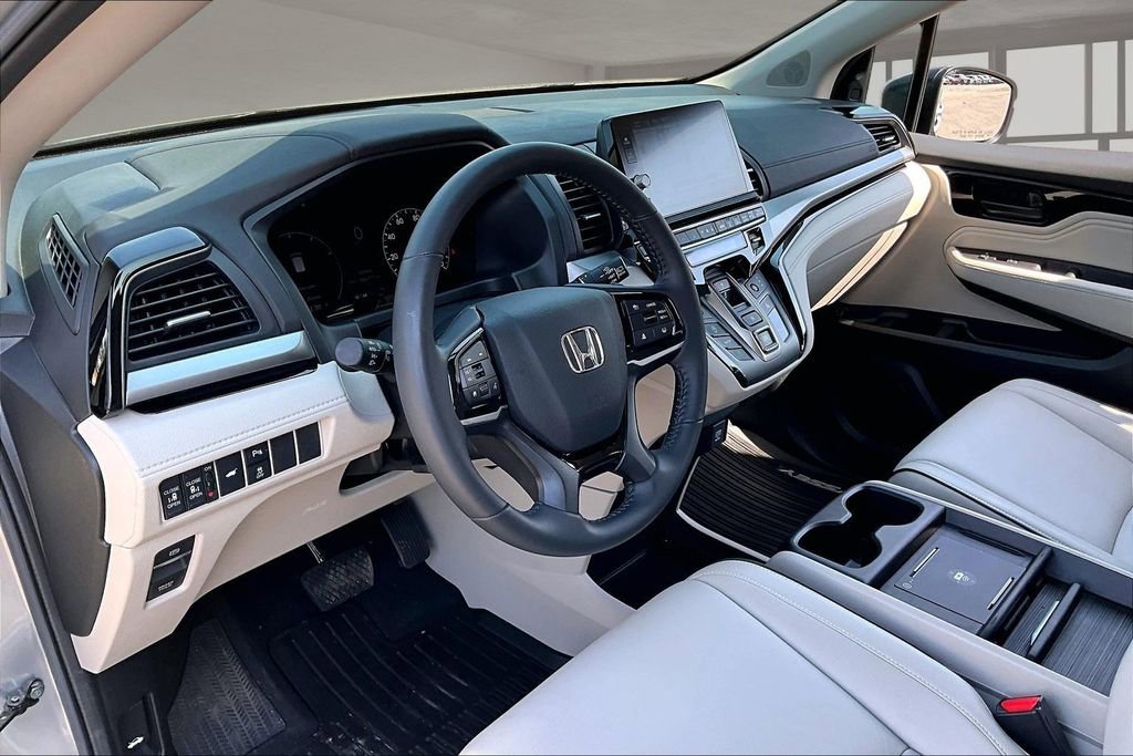 Certified 2025 Honda Odyssey Touring image 16