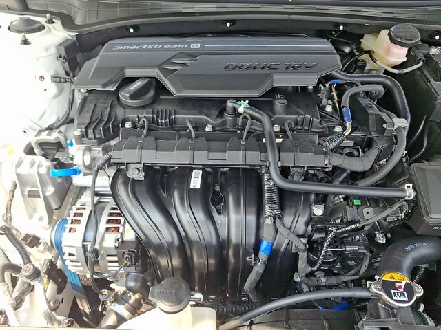 New 2026 Hyundai Elantra SEL Sport FWD image 19