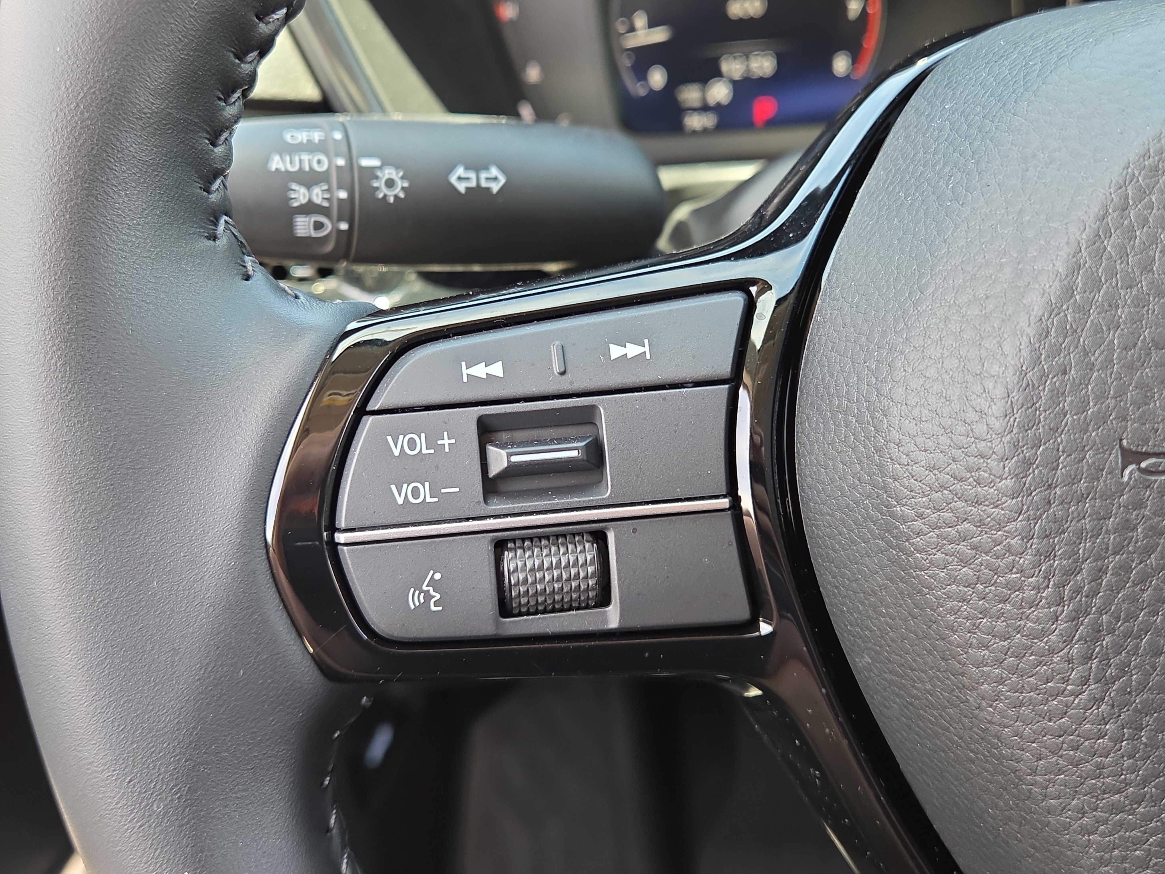 Used 2026 Honda CR-V EX-L image 19