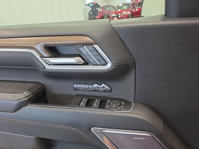 Used 2023 Chevrolet Silverado 1500 High Country w/ Technology Package AWD/4WD image 21