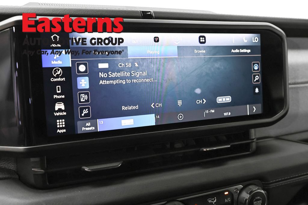 Used 2025 Jeep Wrangler Unlimited Sahara AWD/4WD image 19