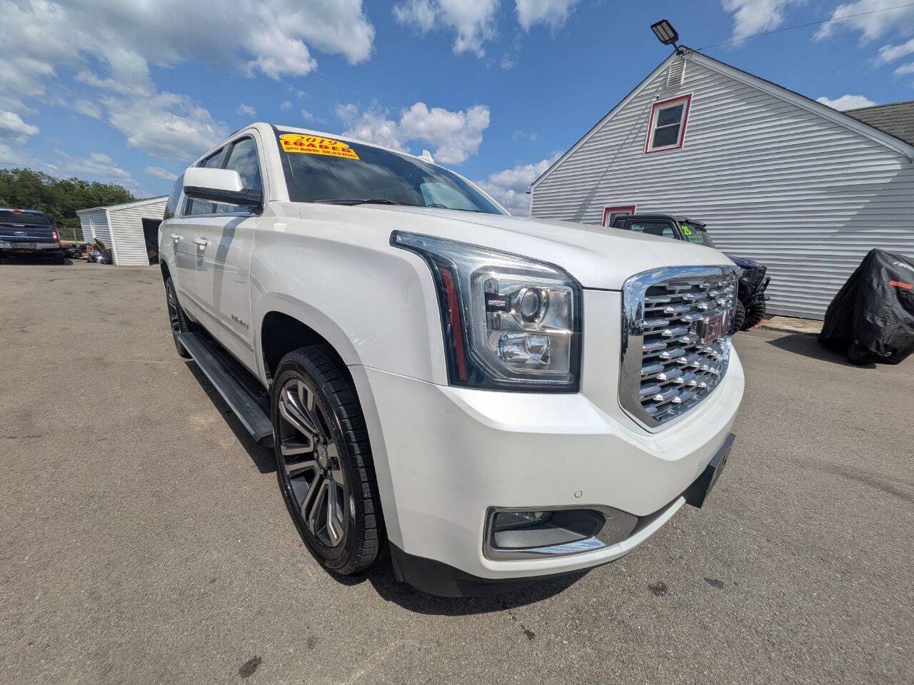 Used 2019 GMC Yukon XL Denali w/ Denali Ultimate Package AWD/4WD image 7
