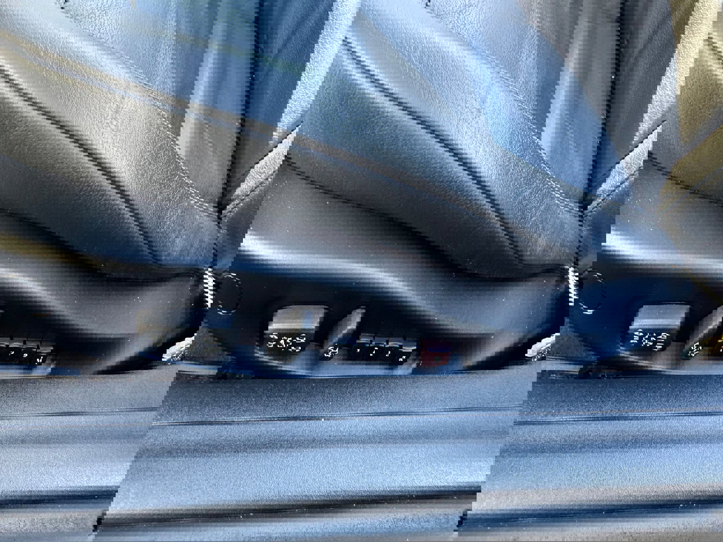 Used 2006 BMW Z4 3.0i image 8