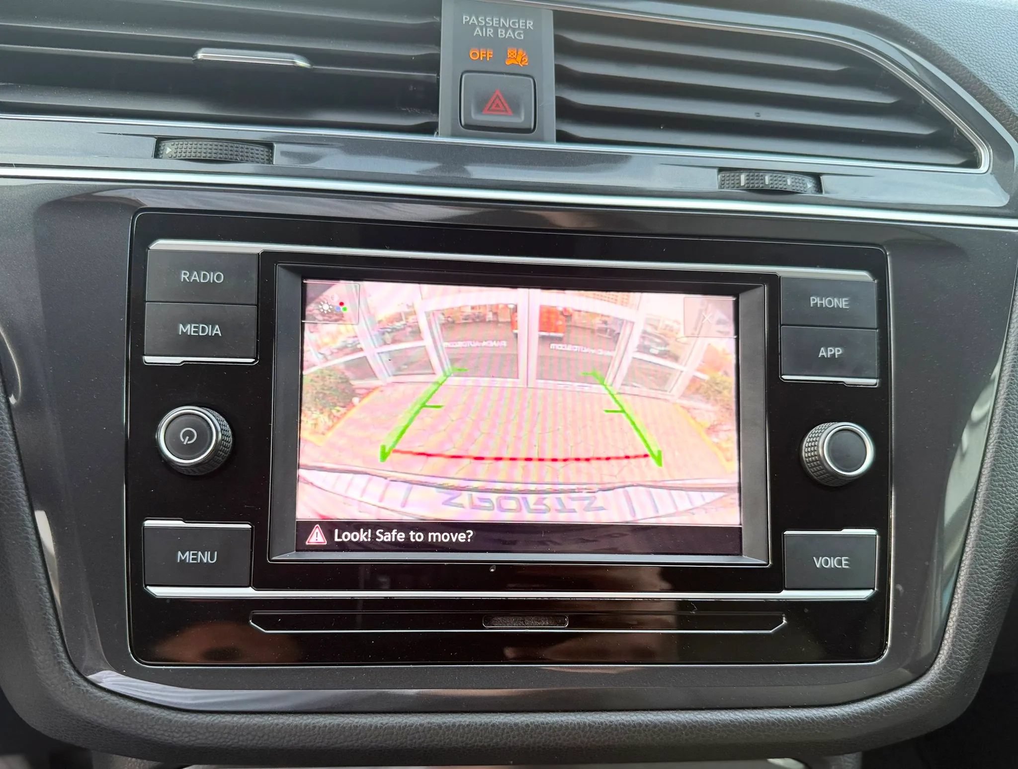 Used 2020 Volkswagen Tiguan S FWD image 16