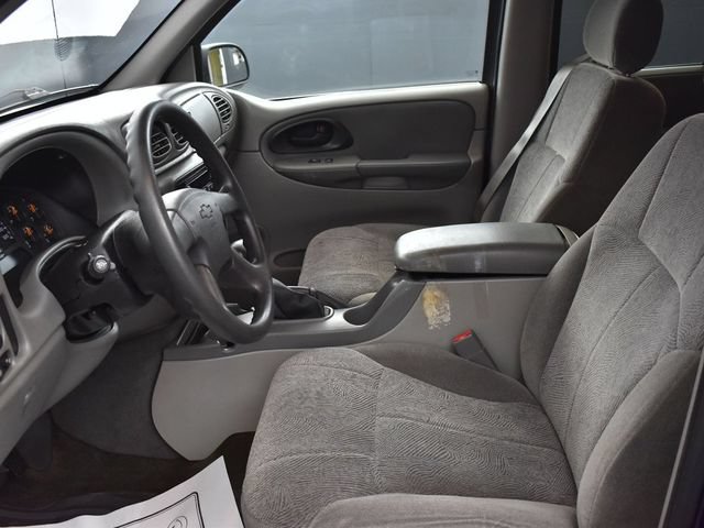 Used 2004 Chevrolet TrailBlazer LS w/ LS Preferred Equipment Group AWD/4WD image 9