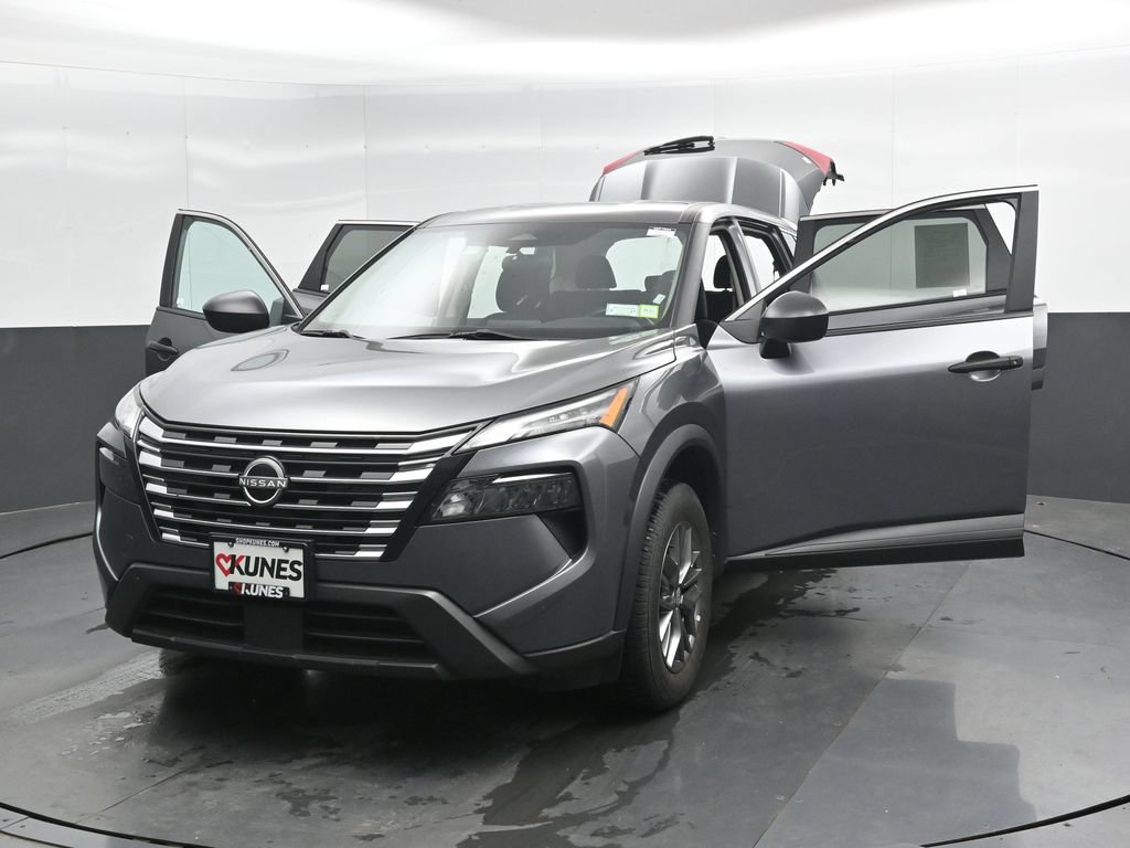 Used 2024 Nissan Rogue S AWD/4WD image 48