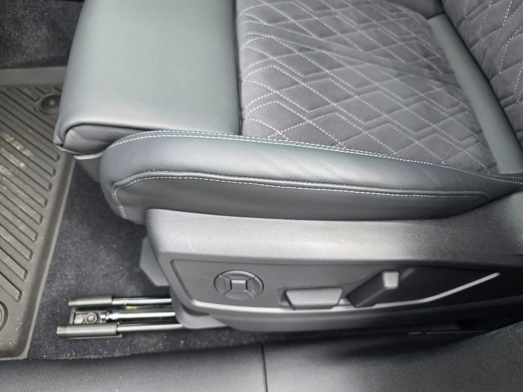 New 2026 Audi SQ5 Premium Plus AWD/4WD image 18