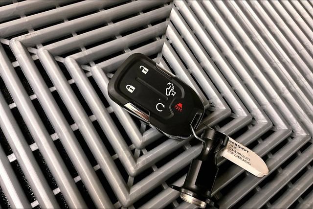 Used 2020 Chevrolet Silverado 2500 LT w/ Convenience Package image 10