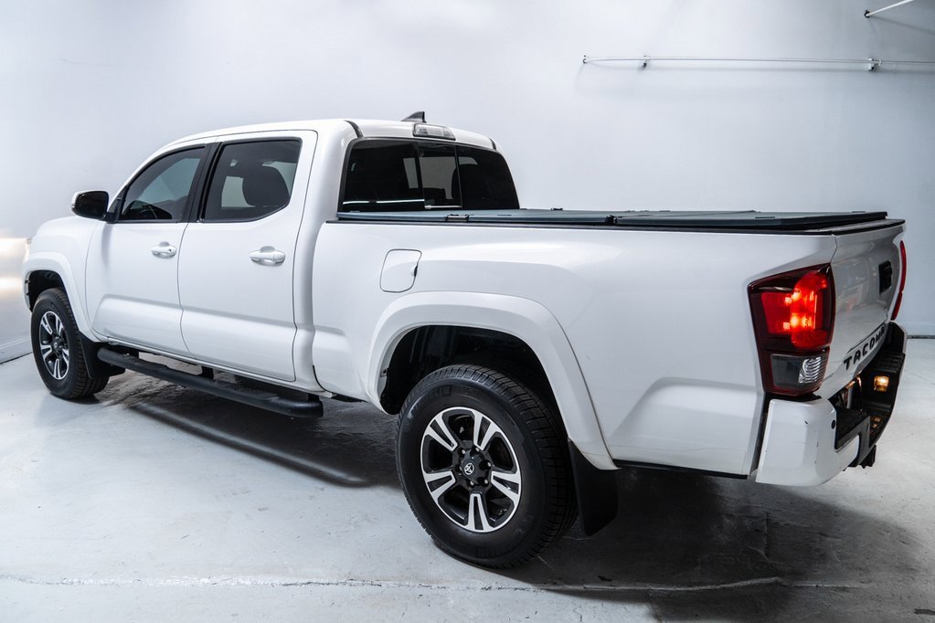 Used 2019 Toyota Tacoma 4x4 Double Cab image 2