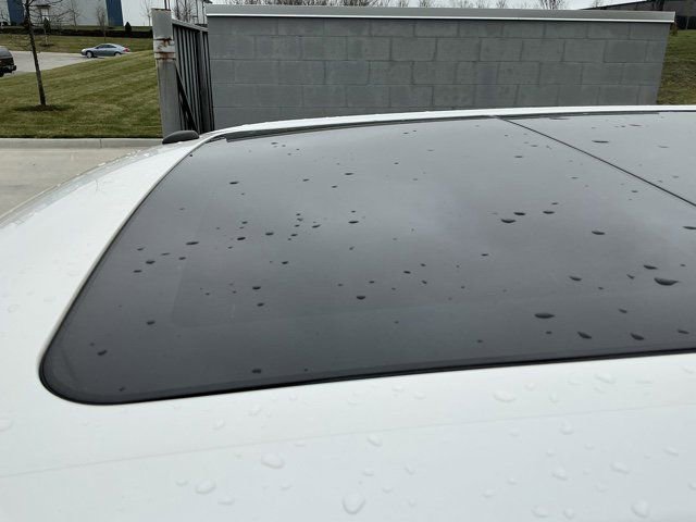 Used 2017 Ford F150 Lariat w/ Equipment Group 502A Luxury image 31