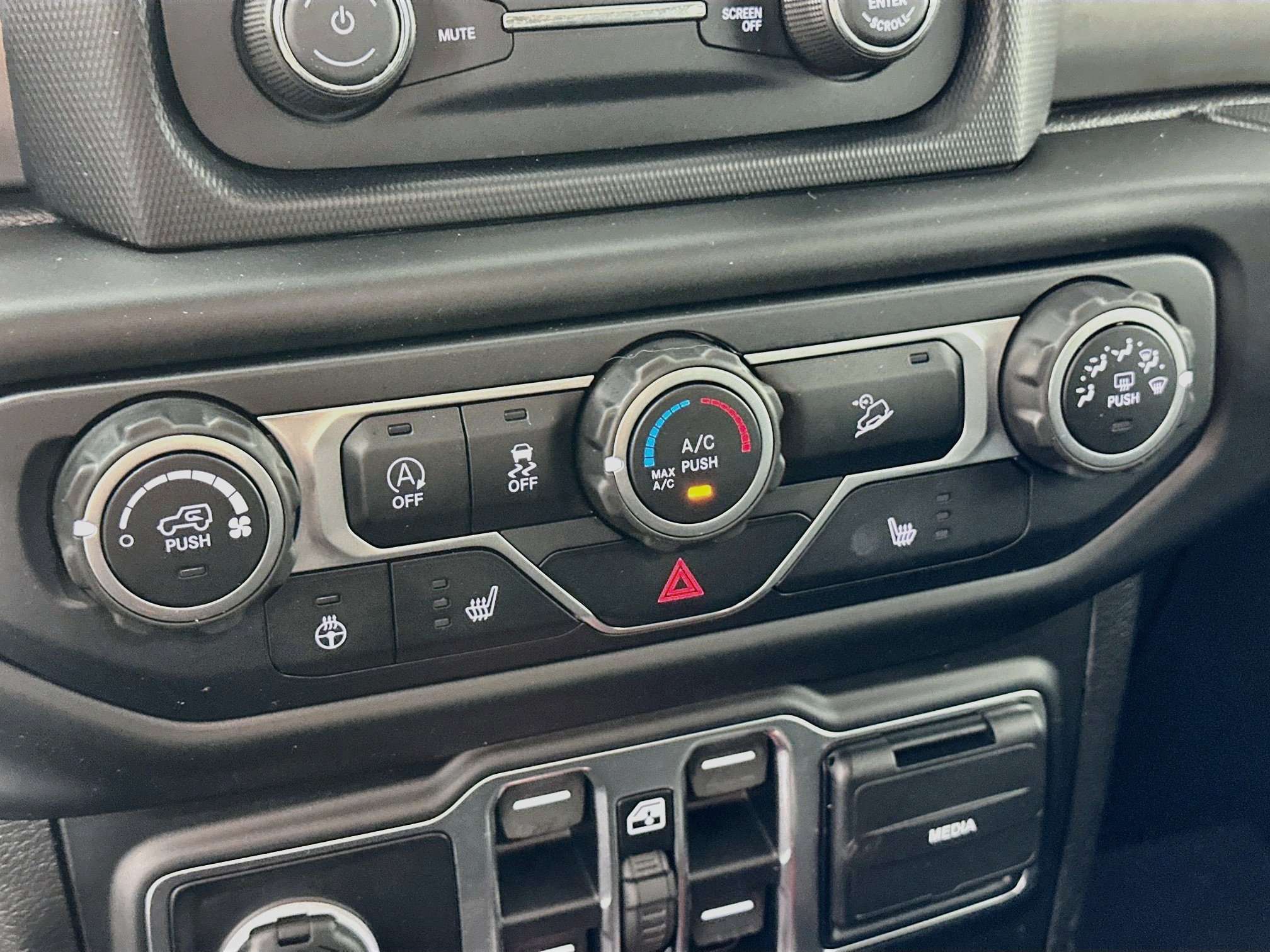 Used 2019 Jeep Wrangler Unlimited Sport S AWD/4WD image 21