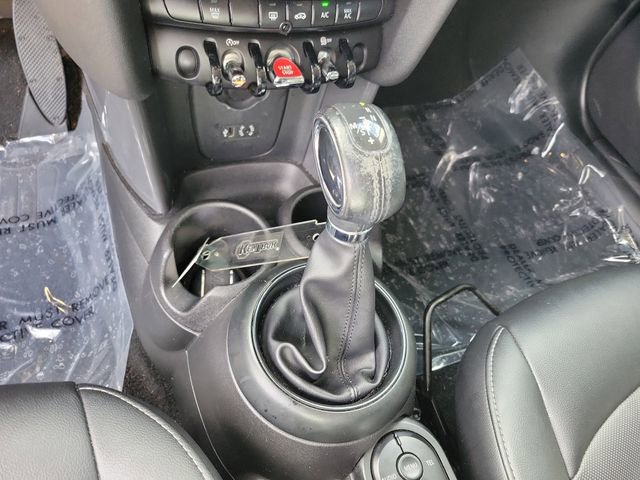 Used 2017 MINI Cooper 4-Door Hardtop image 20