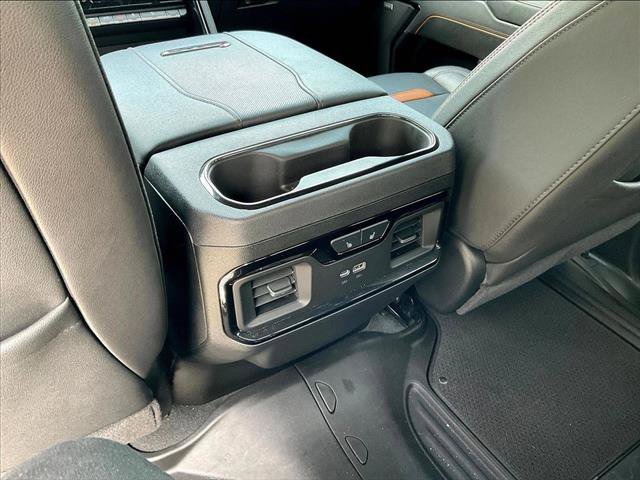 Used 2025 GMC Sierra 2500 AT4 w/ AT4 Premium Plus Package AWD/4WD image 22