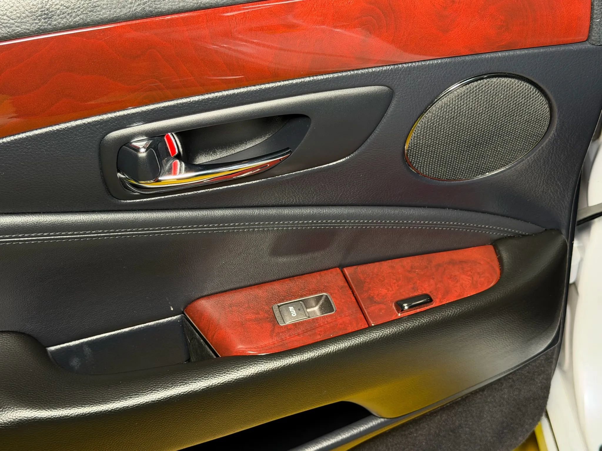 Used 2008 Lexus LS 460 image 17