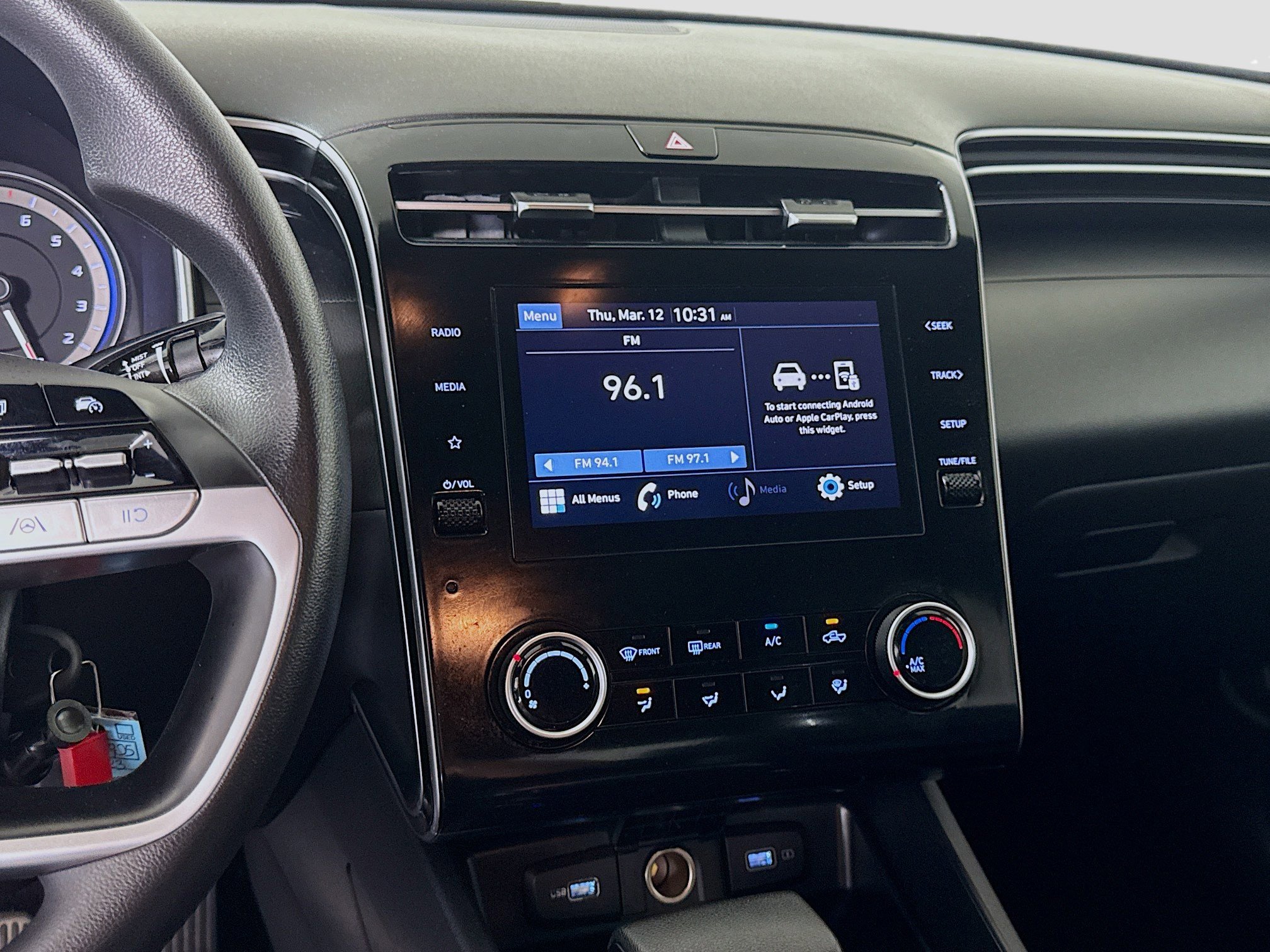 Used 2023 Hyundai Santa Cruz SE image 18