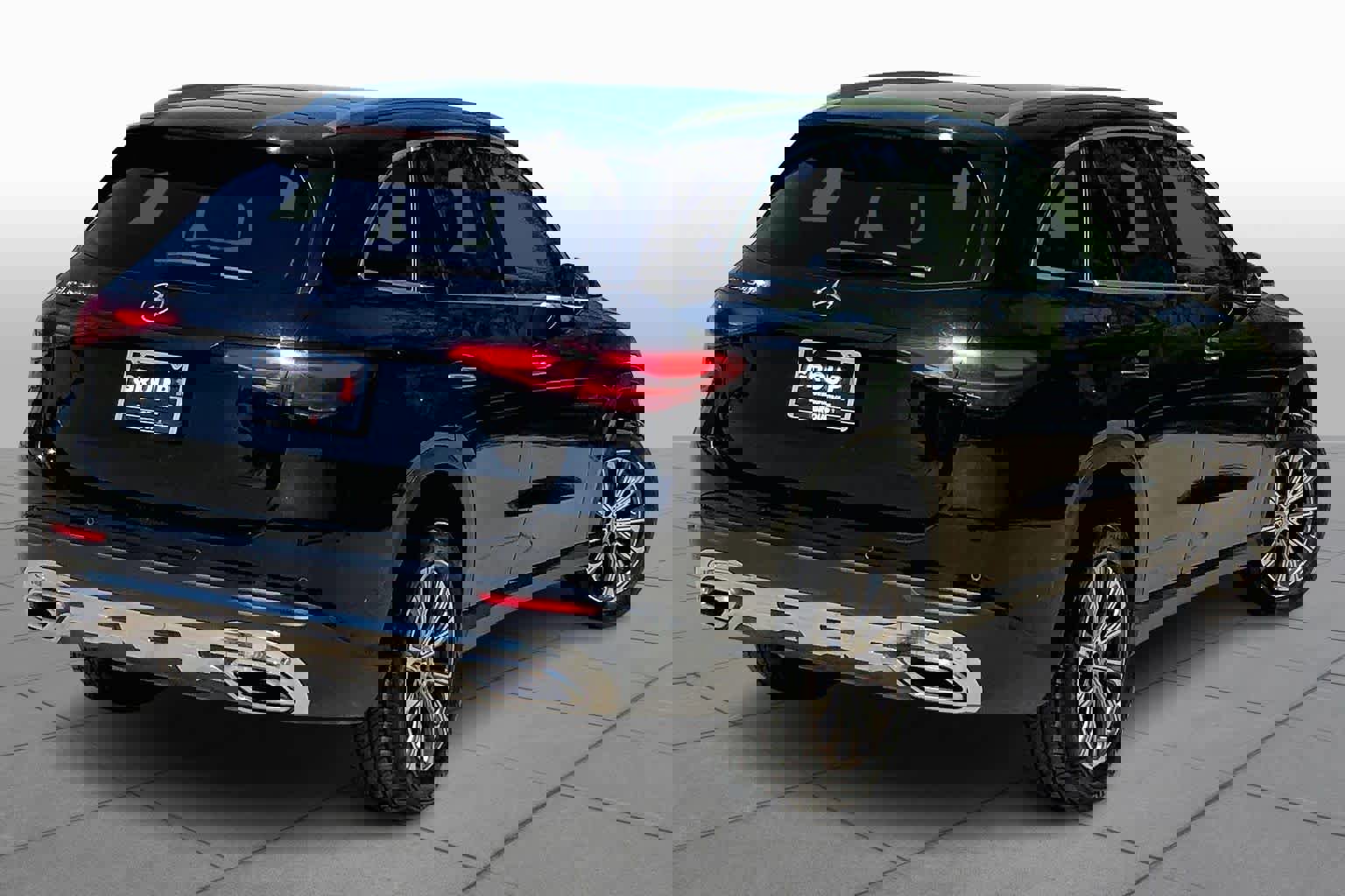 Used 2024 Mercedes-Benz GLC 300 image 13