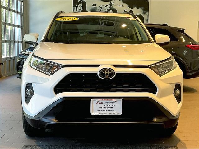 Used 2019 Toyota RAV4 XLE w/ All Weather Liner Package AWD/4WD image 10