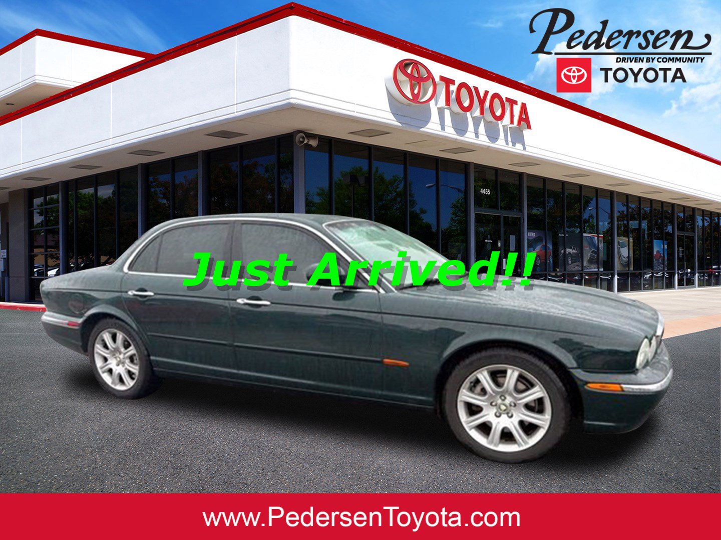 Used 2004 Jaguar XJ8 RWD image 1