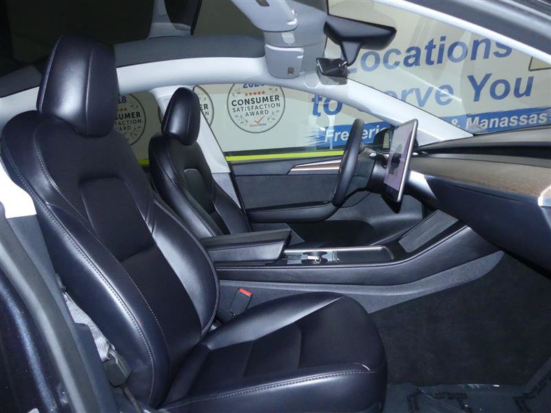 Used 2024 Tesla Model Y Long Range RWD image 7