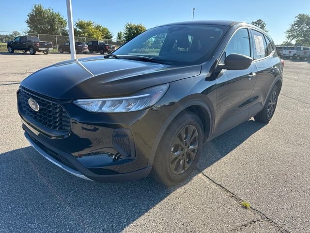 Certified 2025 Ford Escape Active FWD image 2