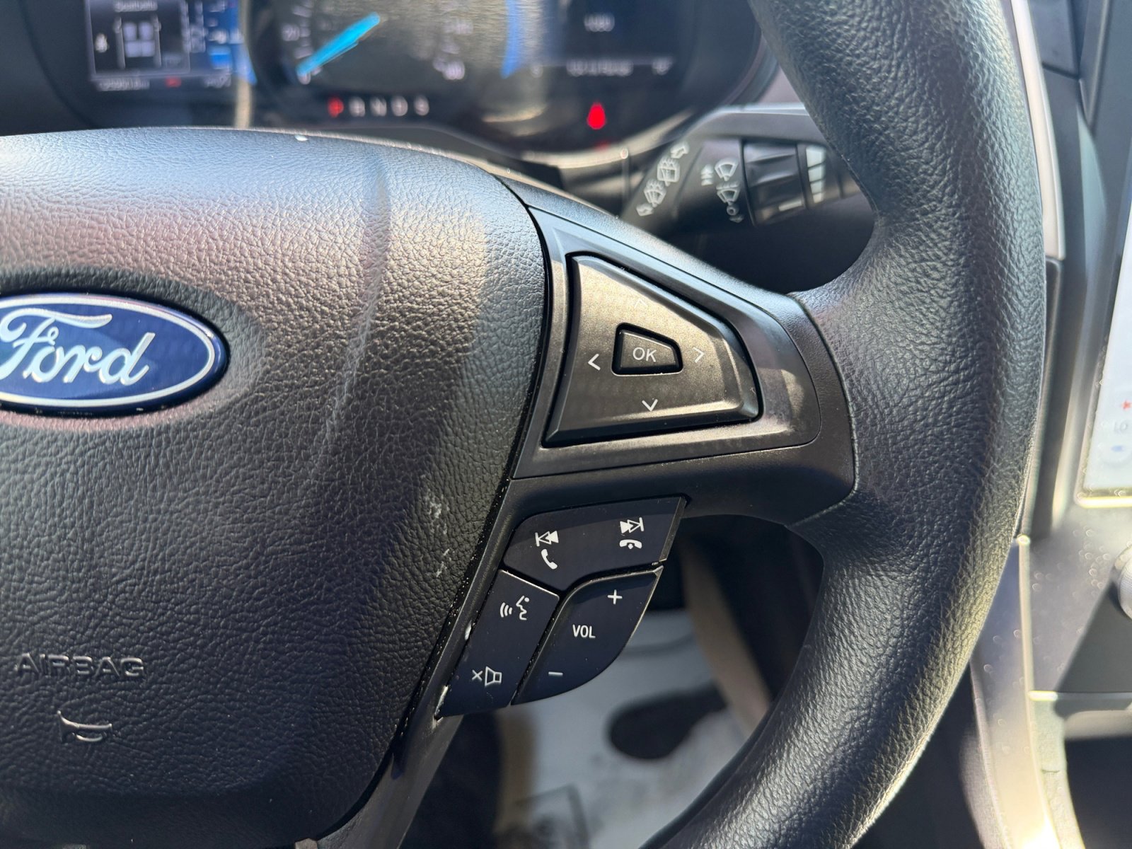 Used 2023 Ford Edge SE w/ Black Appearance Package AWD/4WD image 18
