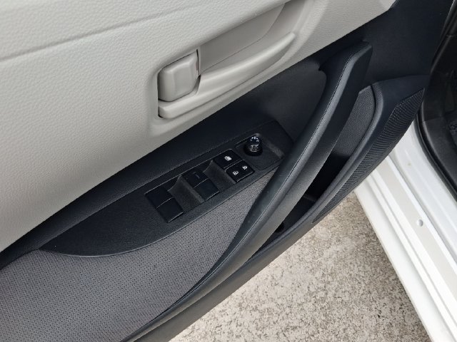 Used 2026 Toyota Corolla LE FWD image 14