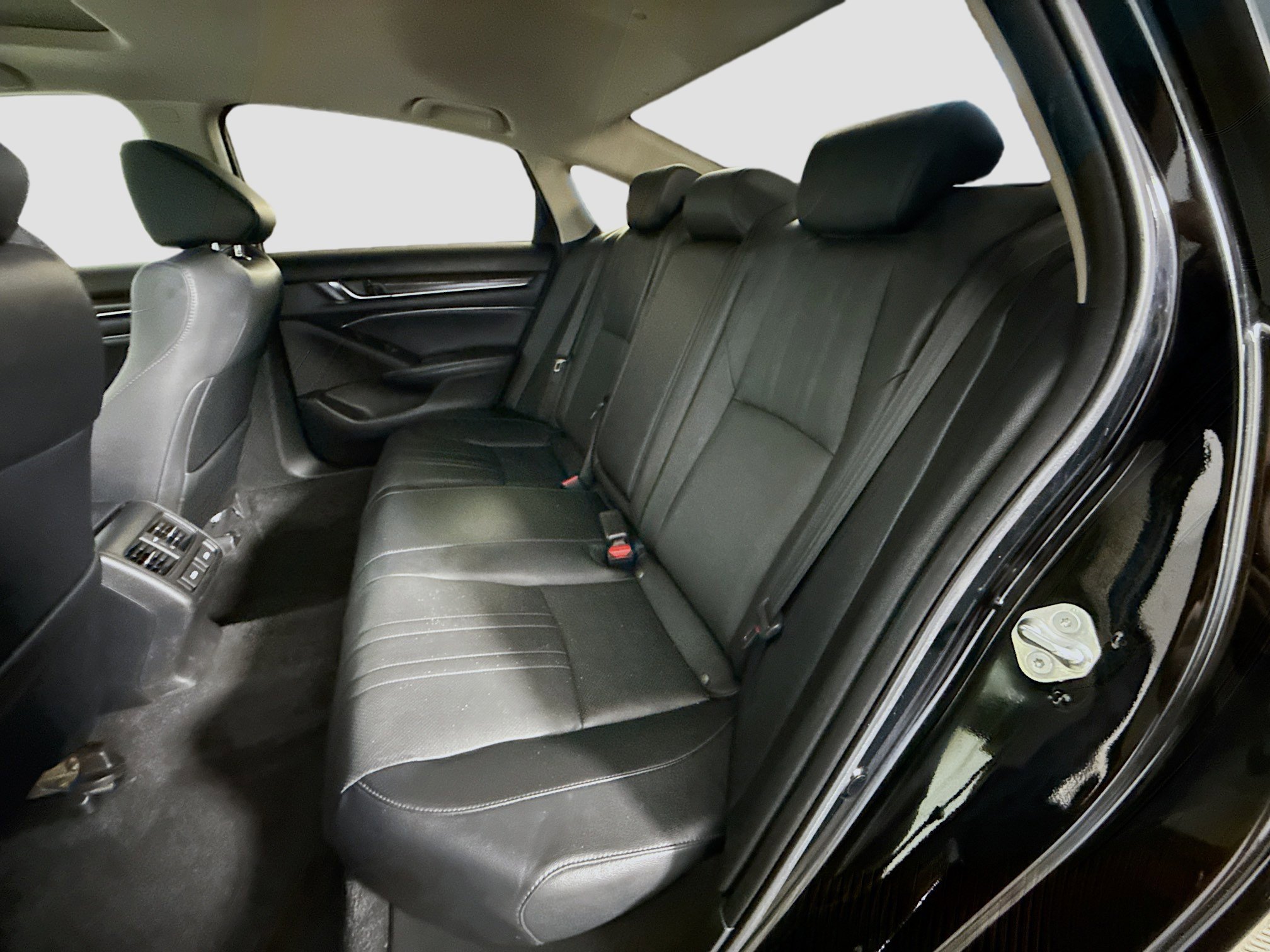 Used 2021 Honda Accord Touring image 25