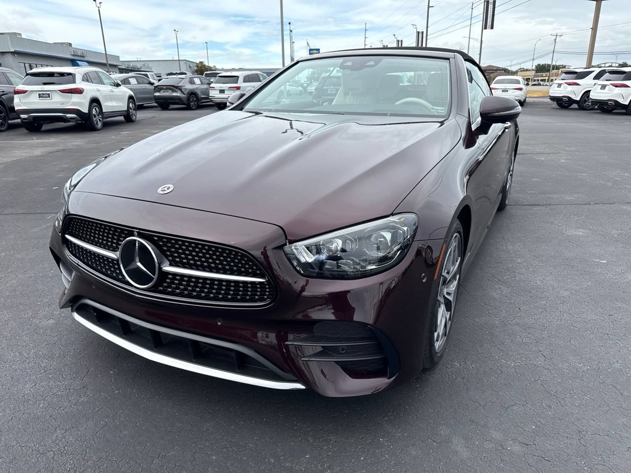 Used 2023 Mercedes-Benz E 450 4MATIC Cabriolet image 2