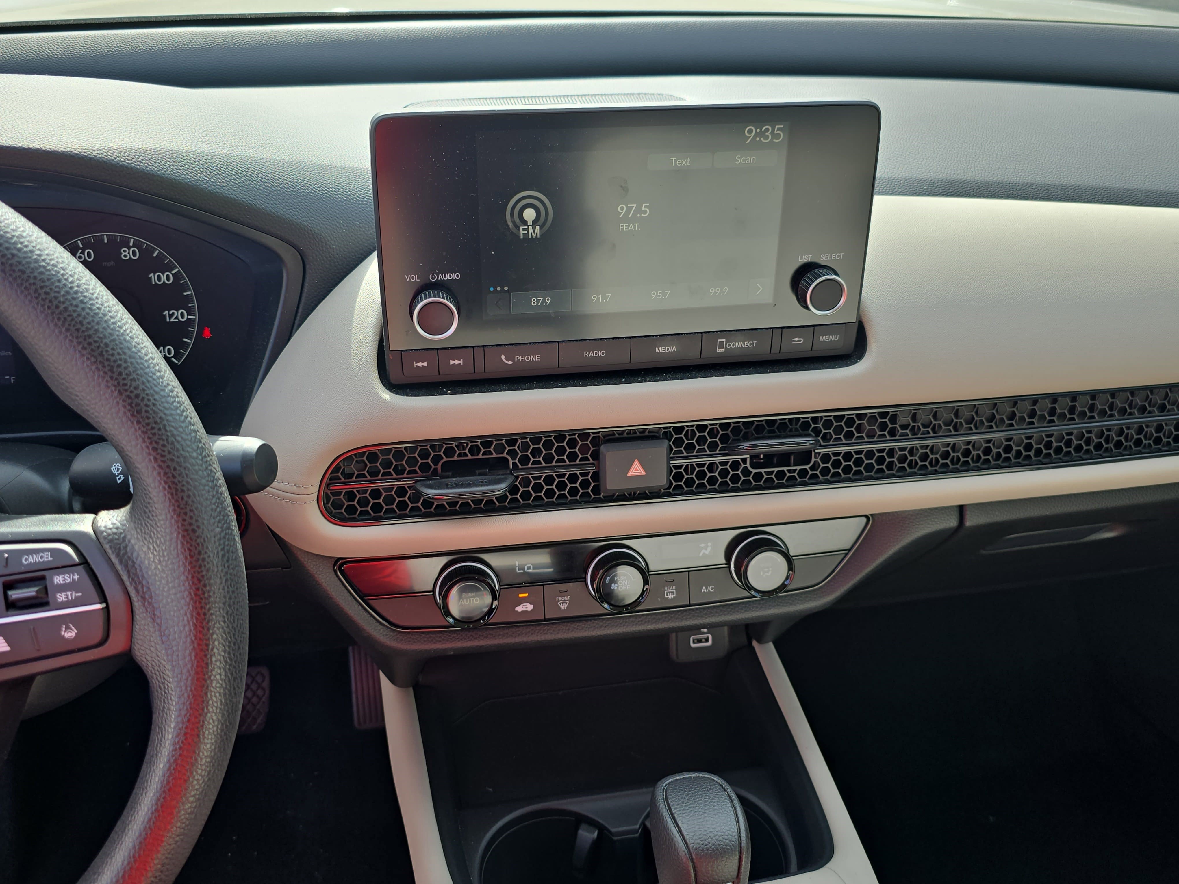 Used 2023 Honda HR-V LX image 20