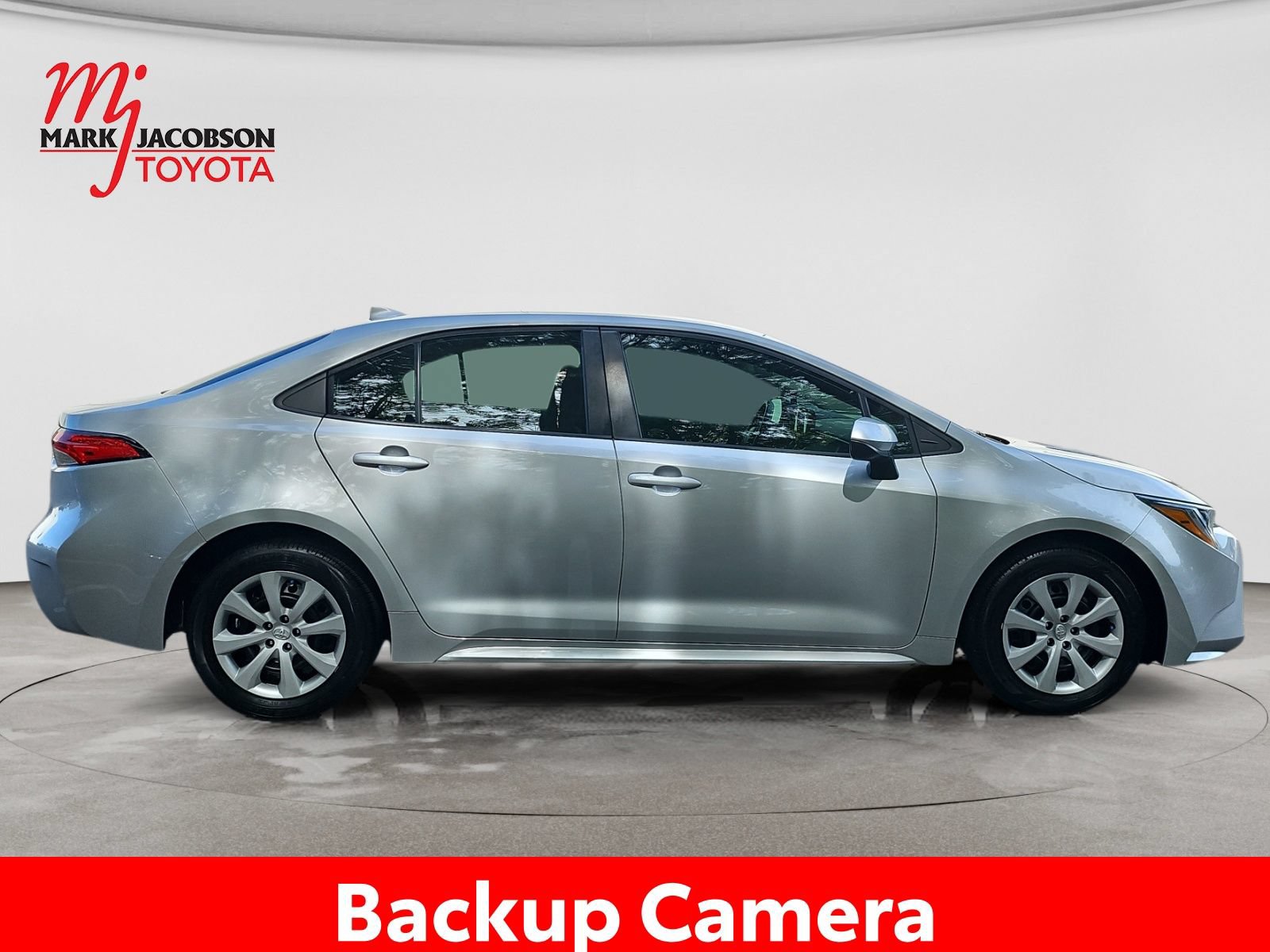 Used 2024 Toyota Corolla LE FWD image 7