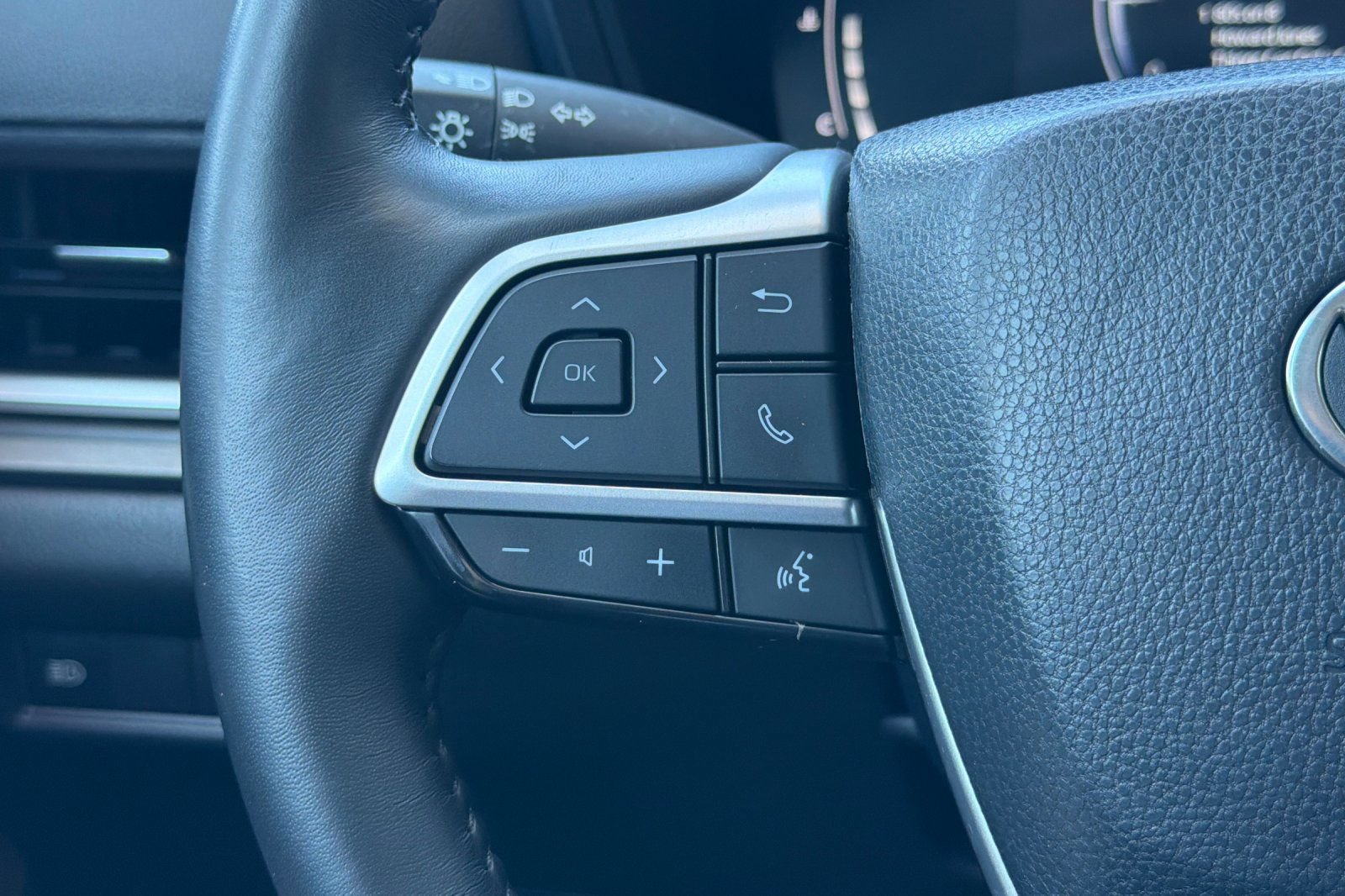 Certified 2024 Toyota Grand Highlander AWD image 30