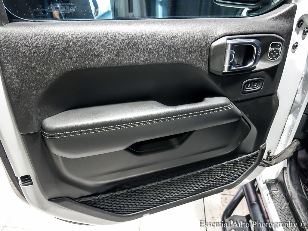 Used 2023 Jeep Wrangler Unlimited Sahara w/ Cold Weather Group image 21