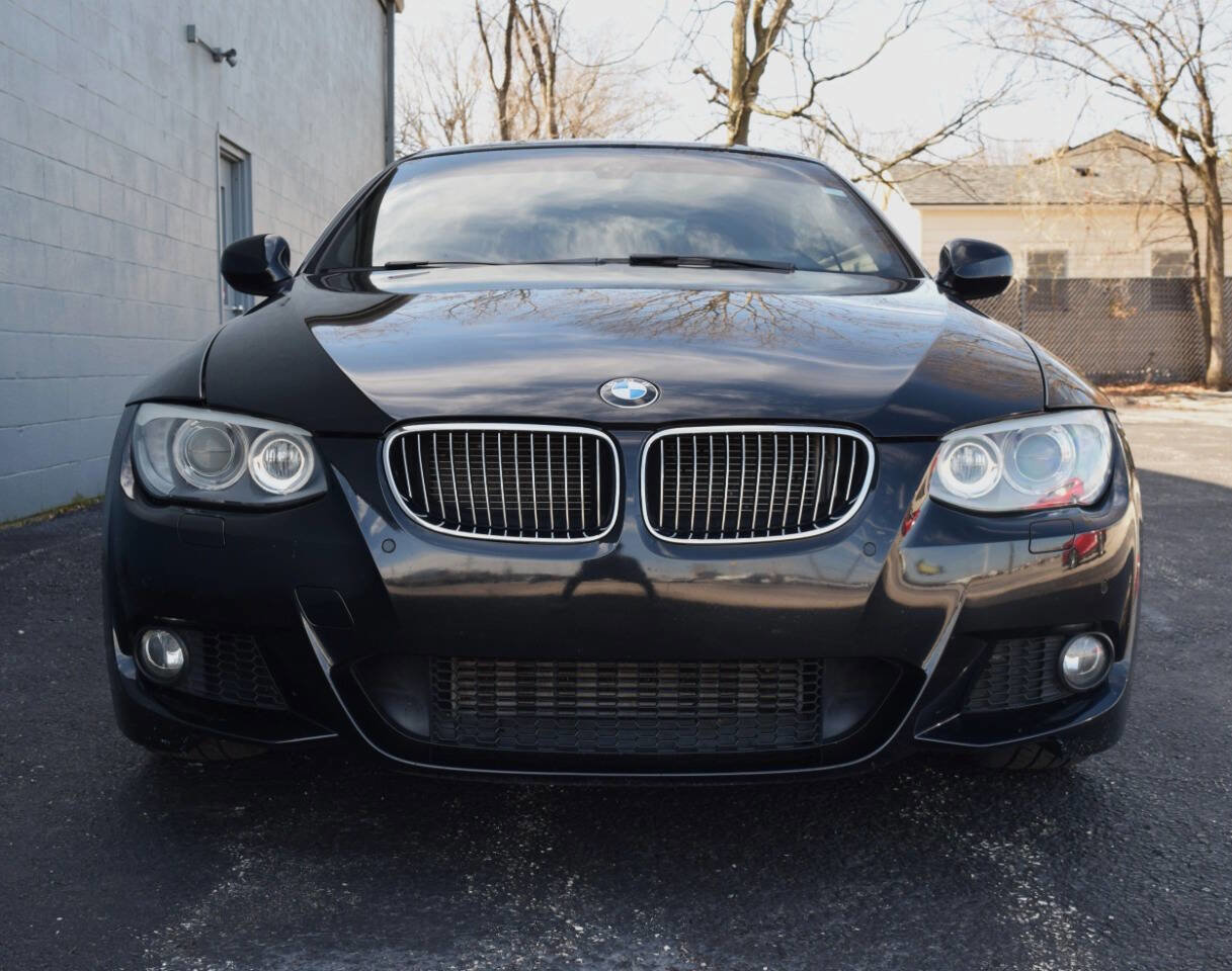 Used 2012 BMW 335i Convertible image 27