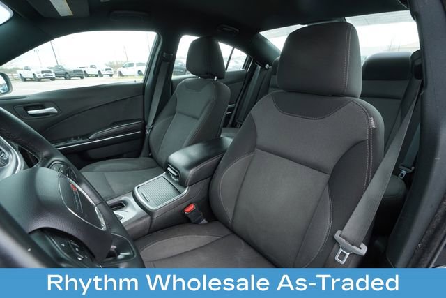 Used 2018 Dodge Charger SXT RWD image 31