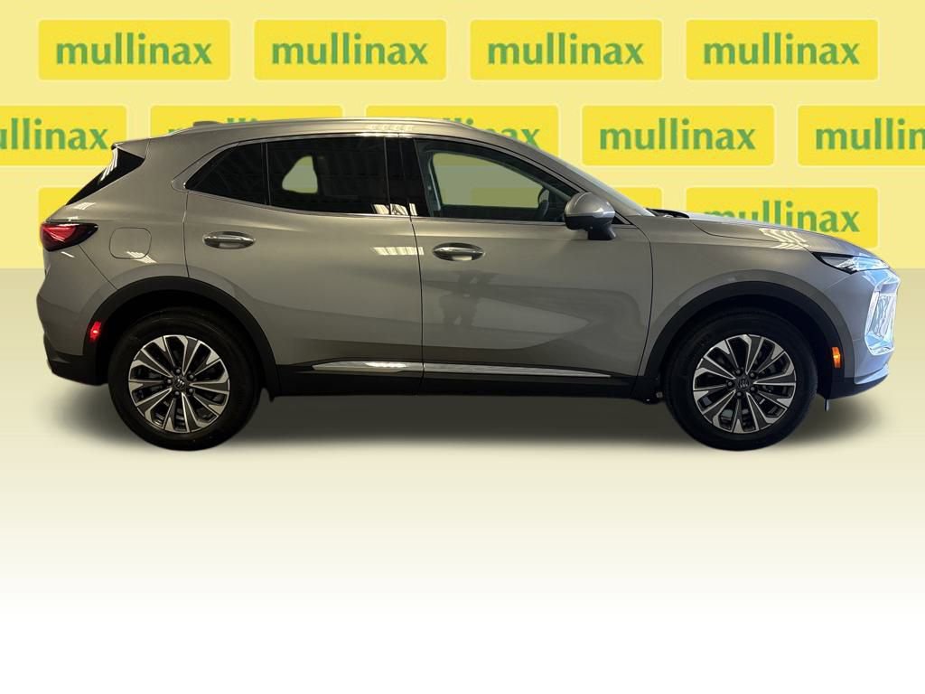 New 2025 Buick Envision Preferred image 18