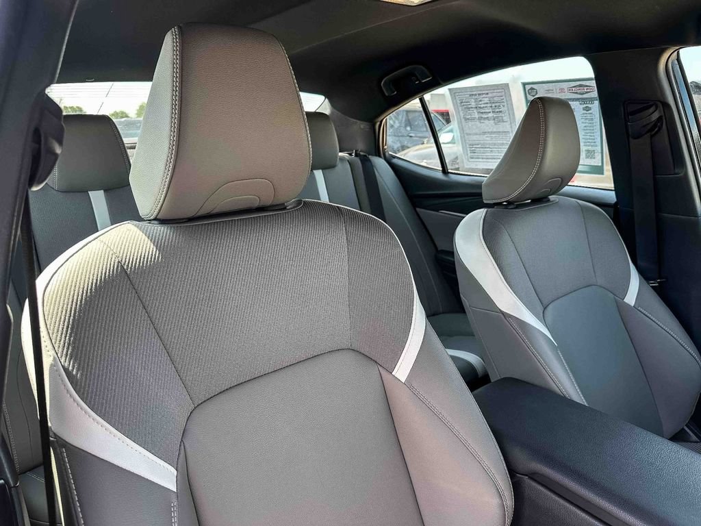 Used 2025 Toyota Camry SE w/ Convenience Package FWD image 22