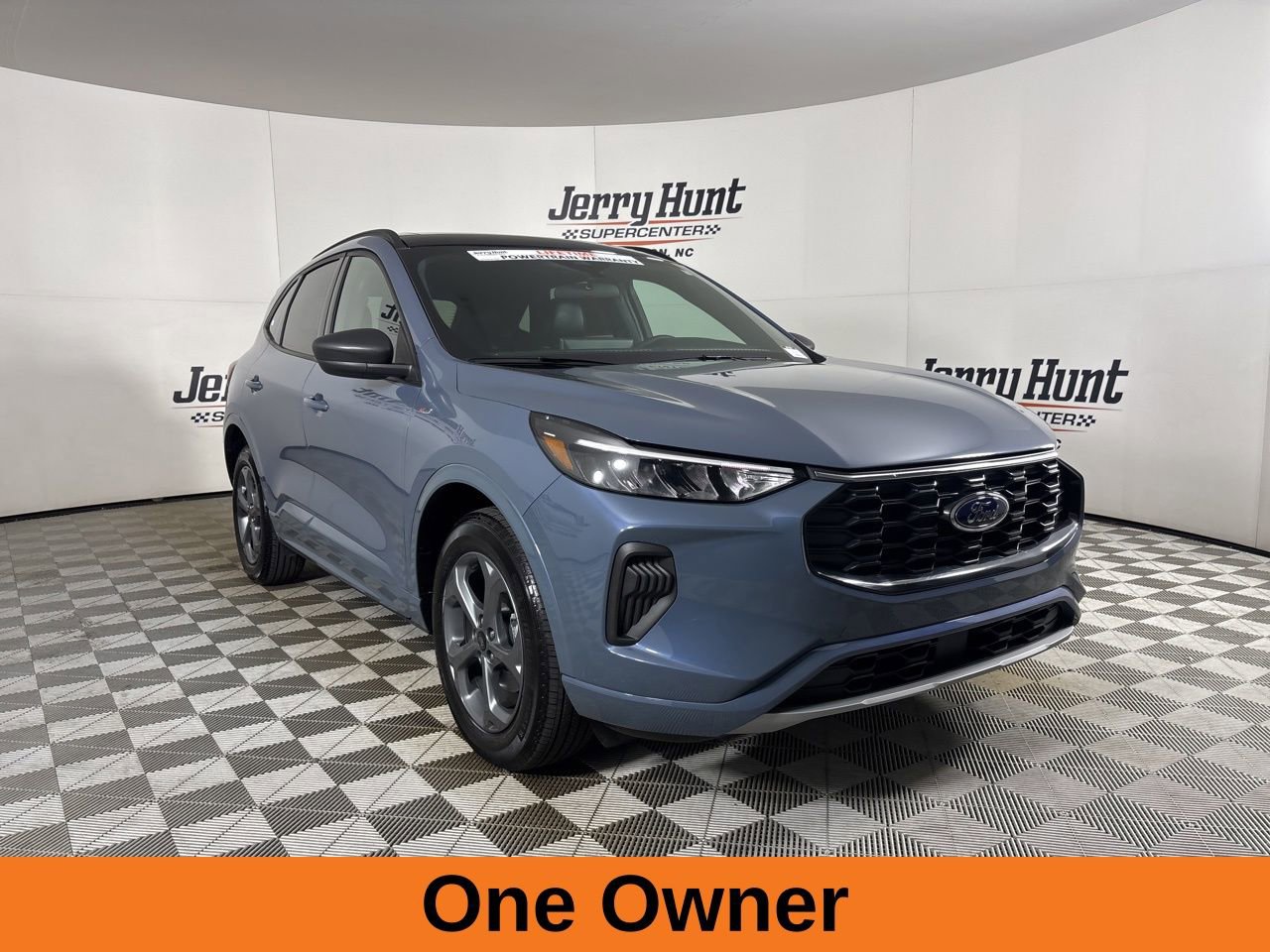 Used 2024 Ford Escape ST-Line w/ Tech Pack #1 AWD/4WD image 4