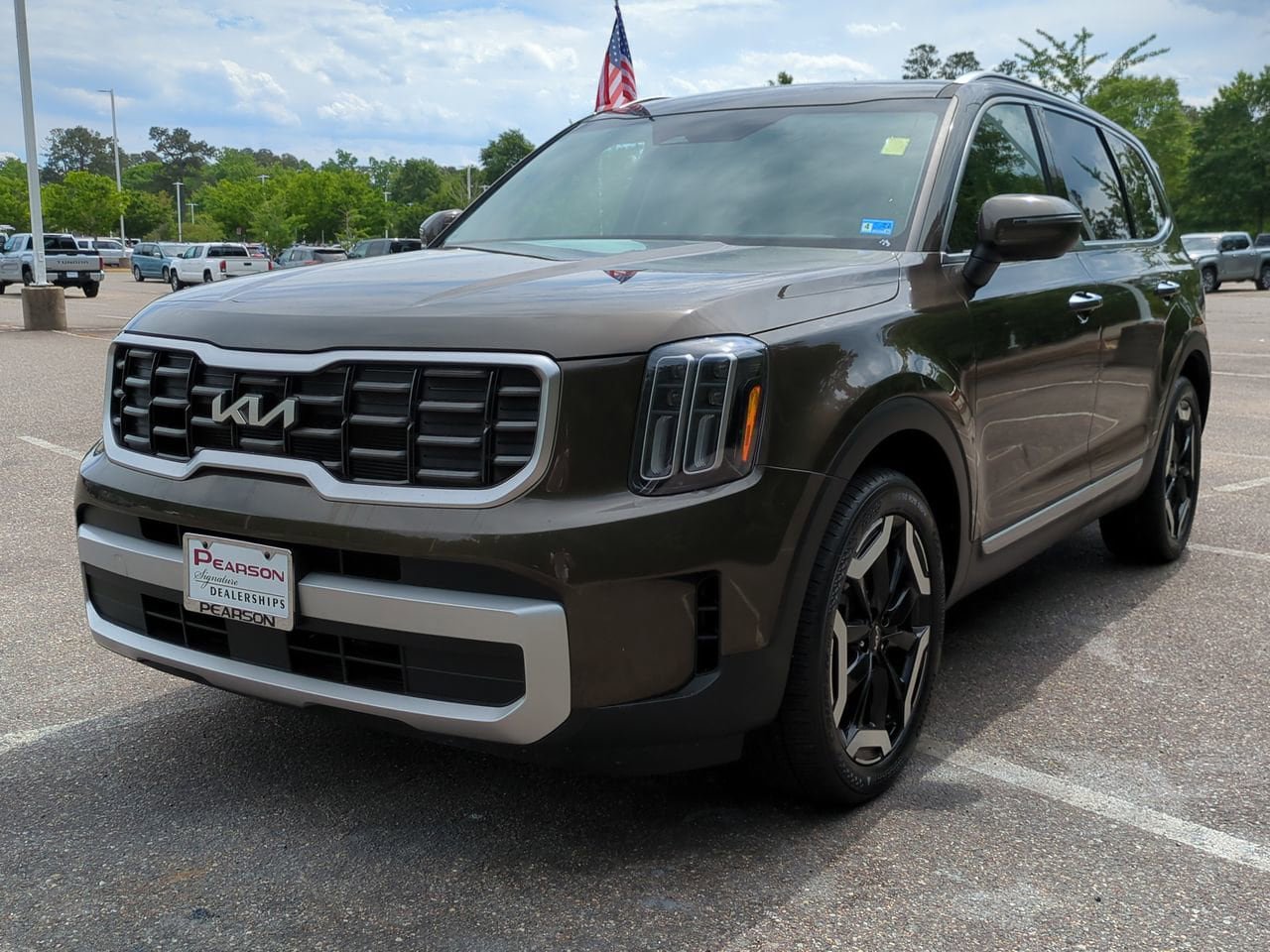 Used 2025 Kia Telluride S FWD image 8