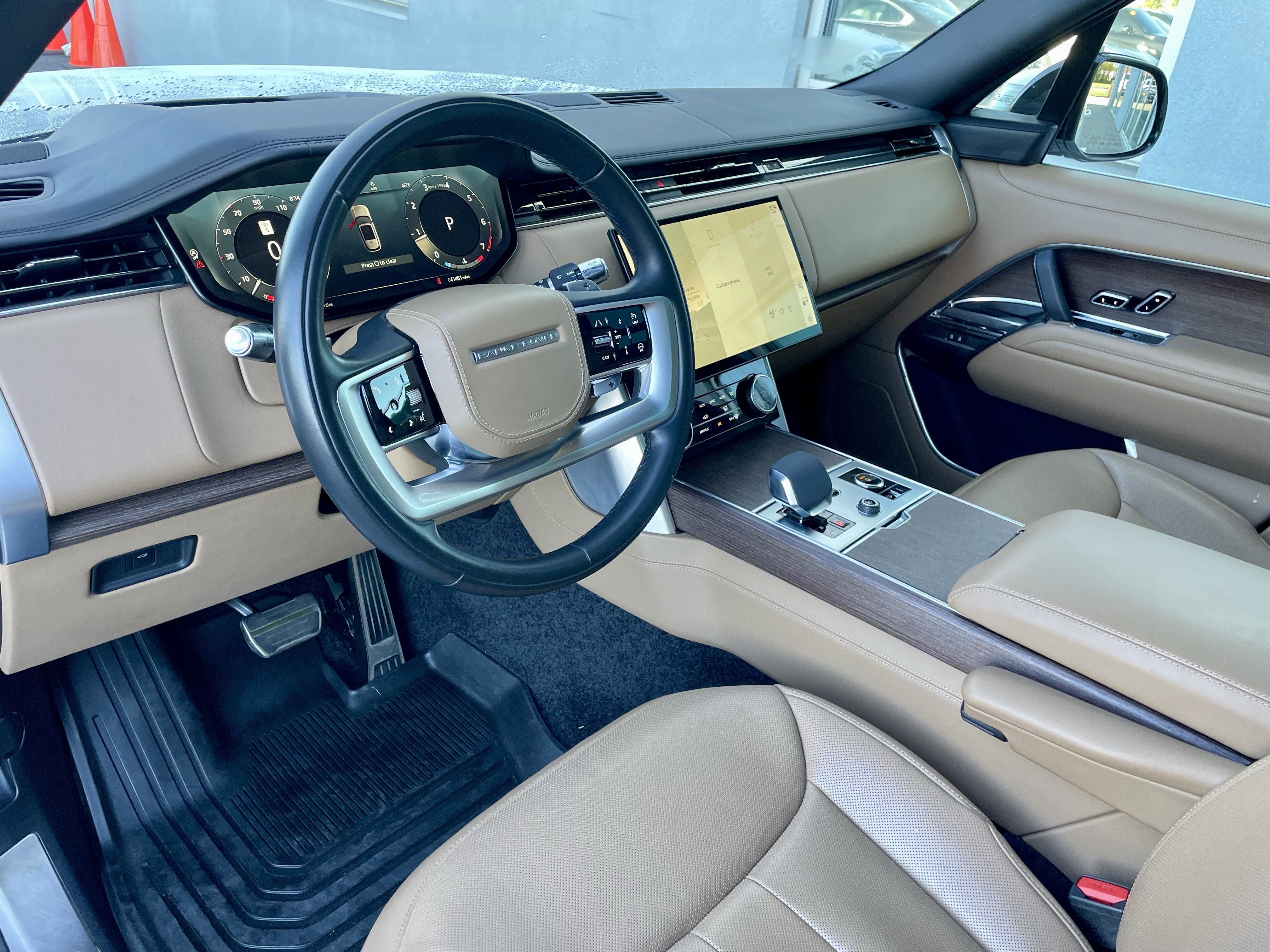 Used 2022 Land Rover Range Rover SE image 13