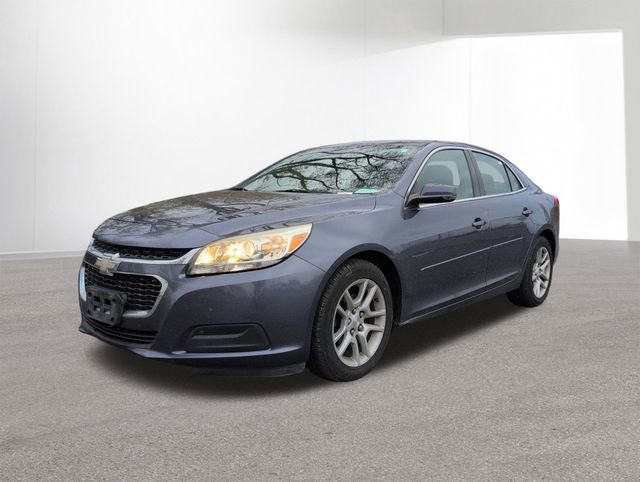 Used 2015 Chevrolet Malibu LT w/ Power Convenience Package image 2