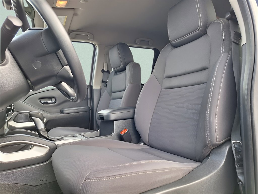 Used 2022 Nissan Frontier SV image 22