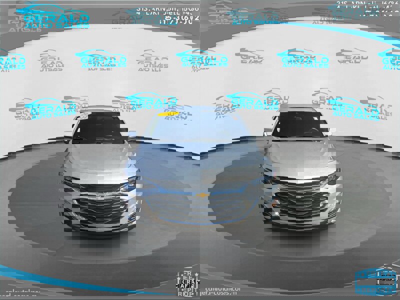 Used 2021 Chevrolet Malibu LT image 2