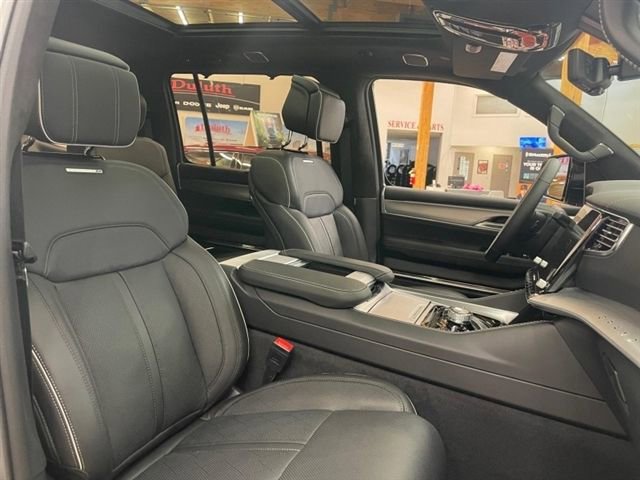 New 2023 Jeep Grand Wagoneer Series II w/ Premium Group II AWD/4WD image 13
