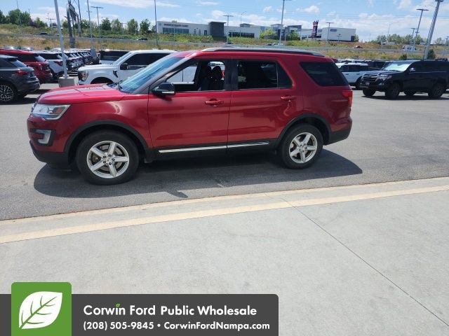 Used 2017 Ford Explorer XLT AWD/4WD image 13